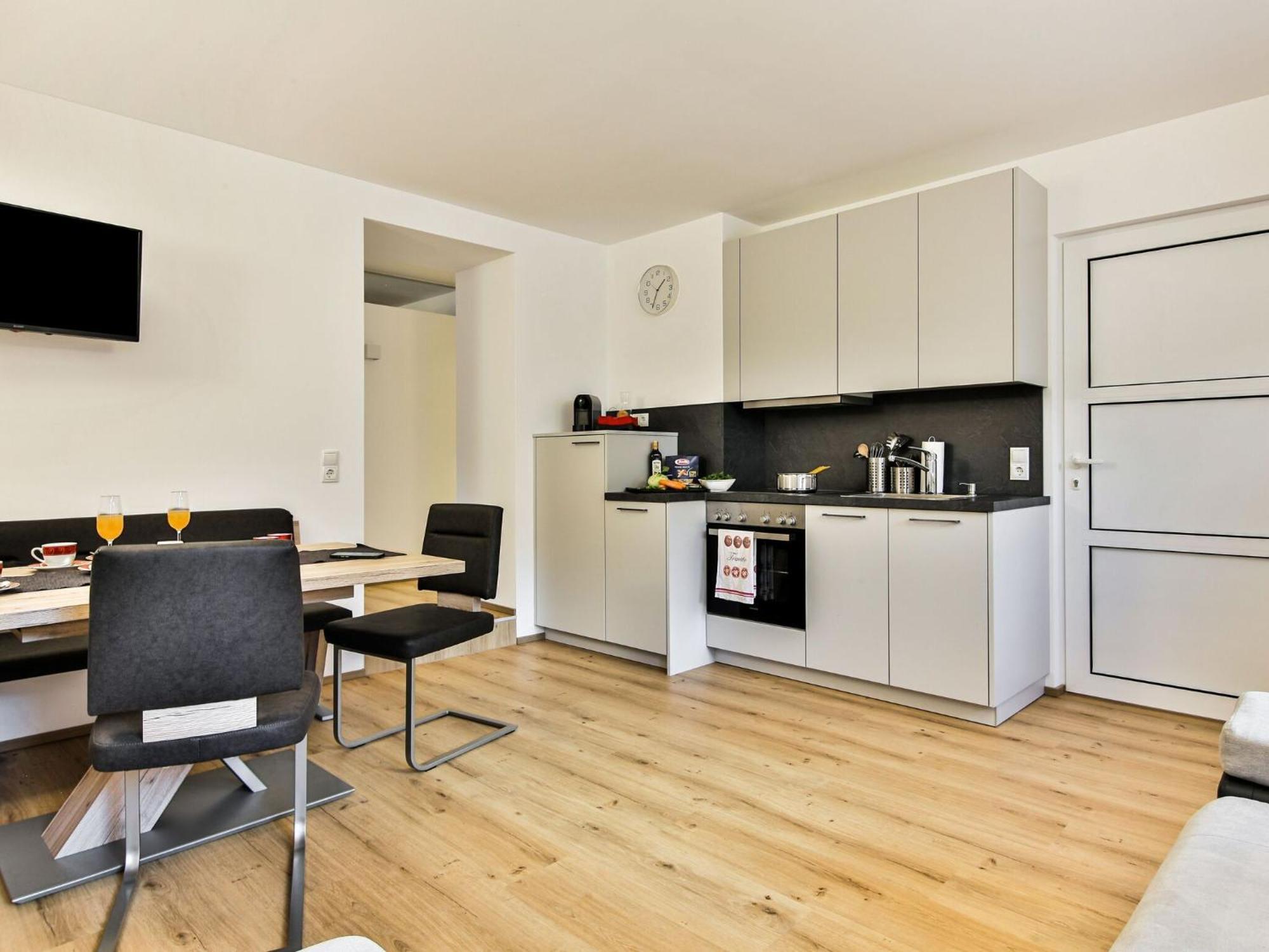 Elegant Apartment In Inzing With Terrace Buitenkant foto