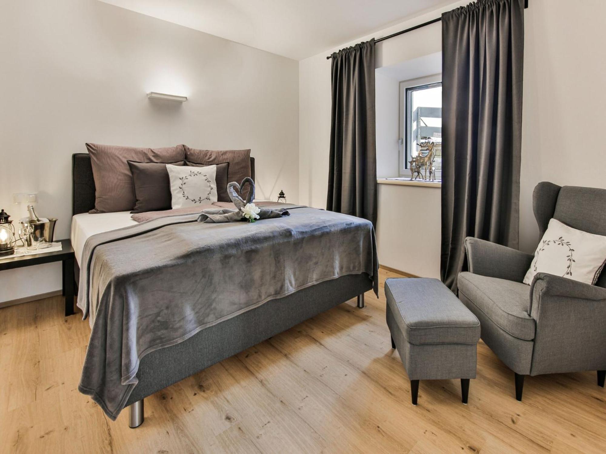 Elegant Apartment In Inzing With Terrace Buitenkant foto